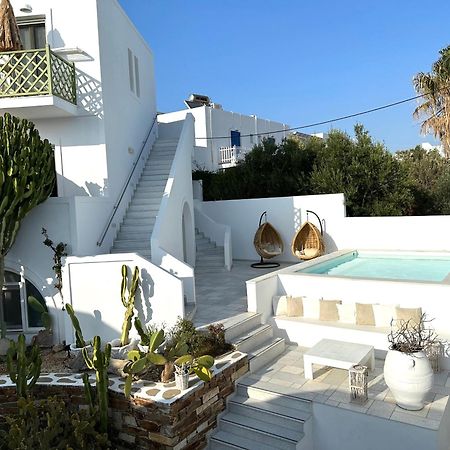 Artemis Hotel Antiparos Town エクステリア 写真
