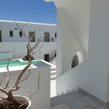 Artemis Hotel Antiparos Town エクステリア 写真