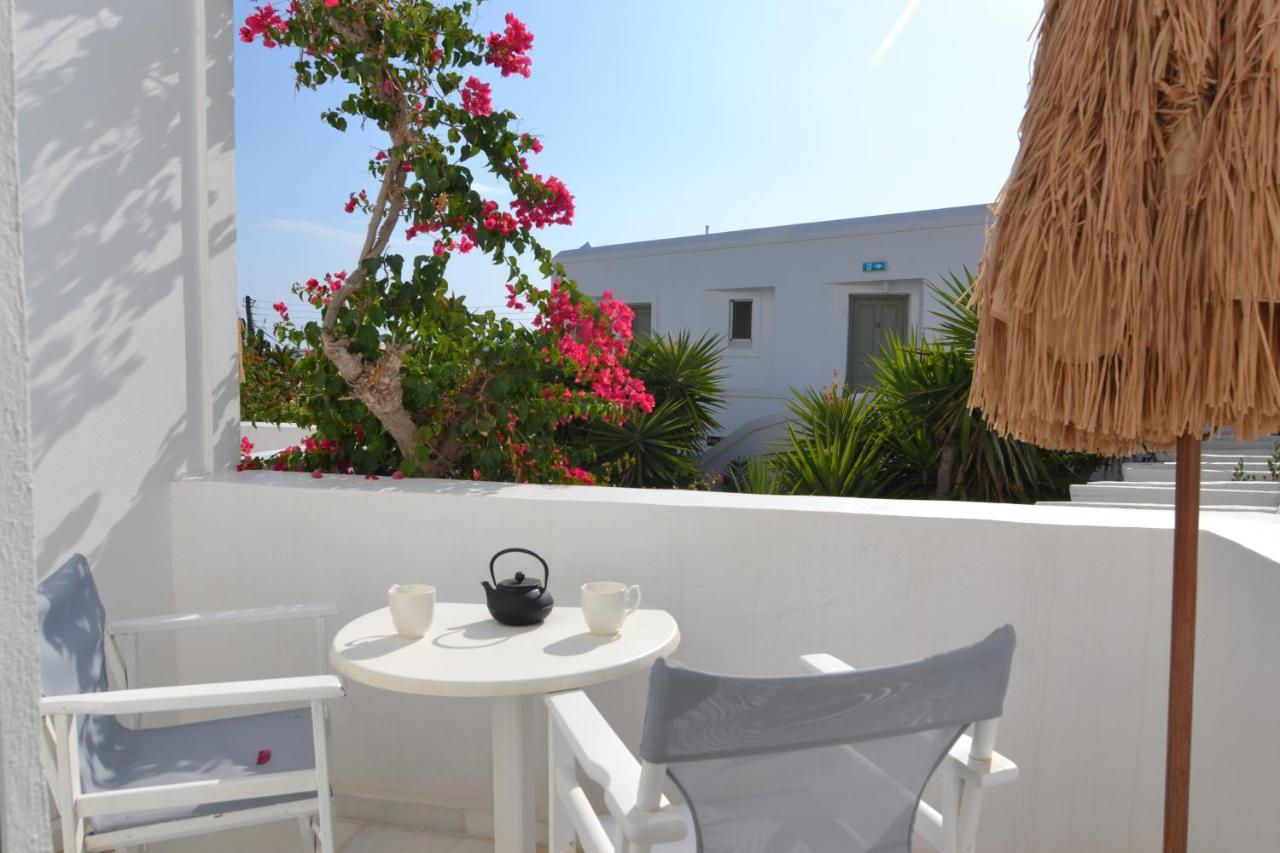 Artemis Hotel Antiparos Town エクステリア 写真
