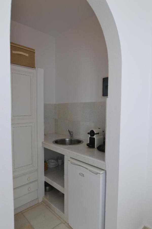 Artemis Hotel Antiparos Town エクステリア 写真