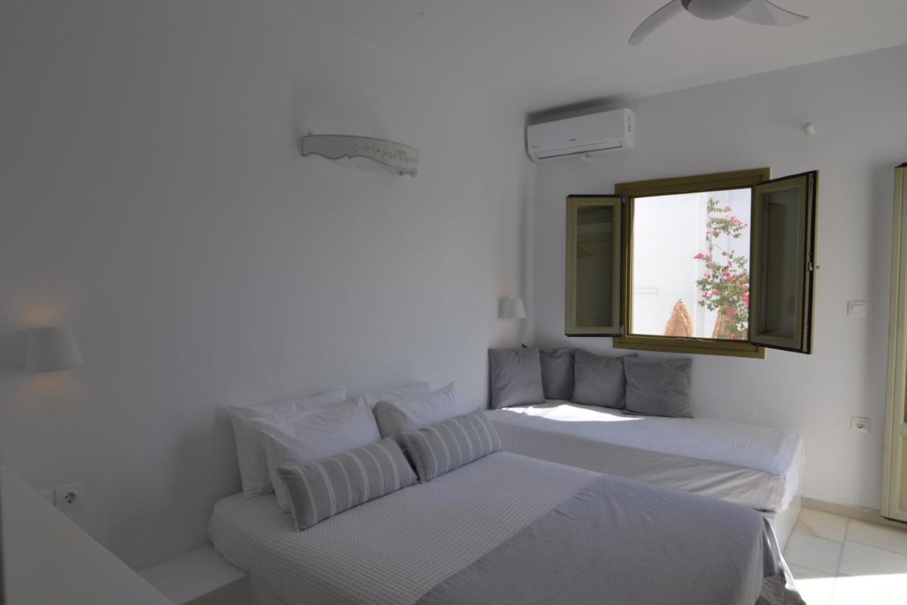 Artemis Hotel Antiparos Town エクステリア 写真