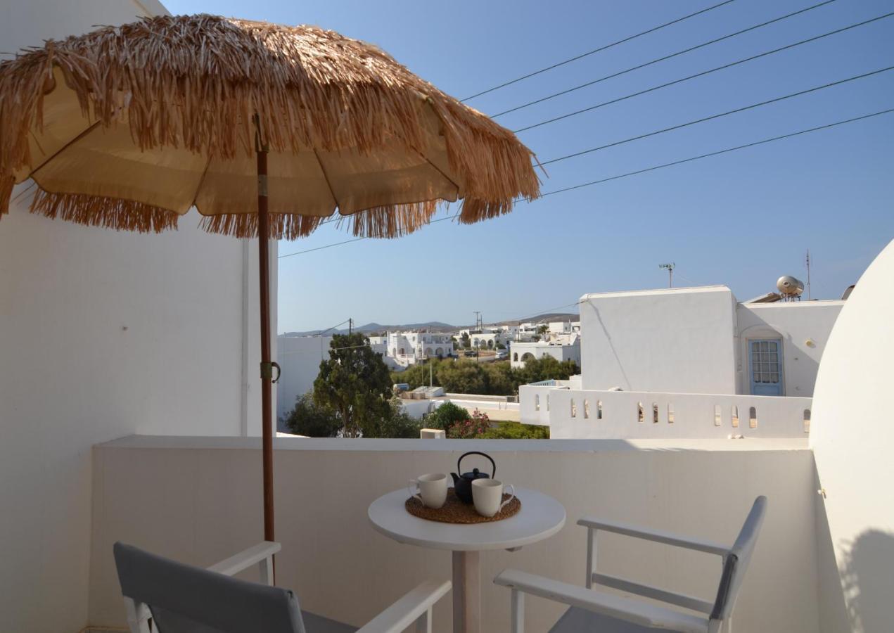 Artemis Hotel Antiparos Town エクステリア 写真