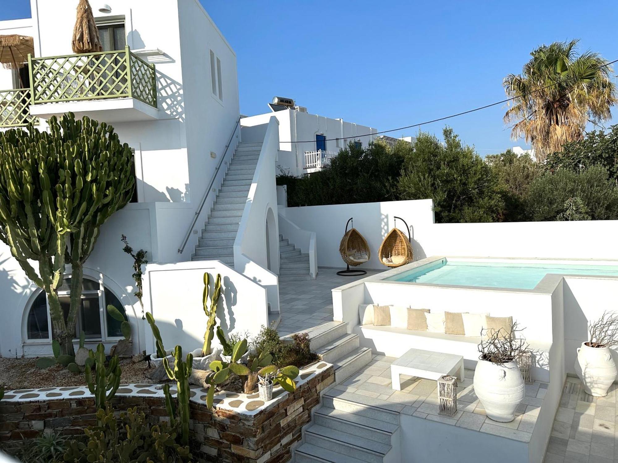 Artemis Hotel Antiparos Town エクステリア 写真