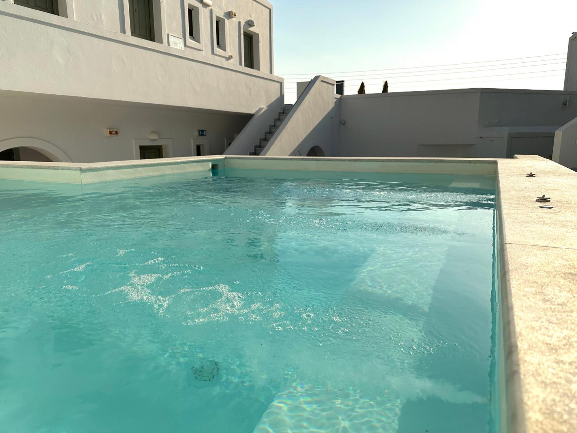 Artemis Hotel Antiparos Town エクステリア 写真
