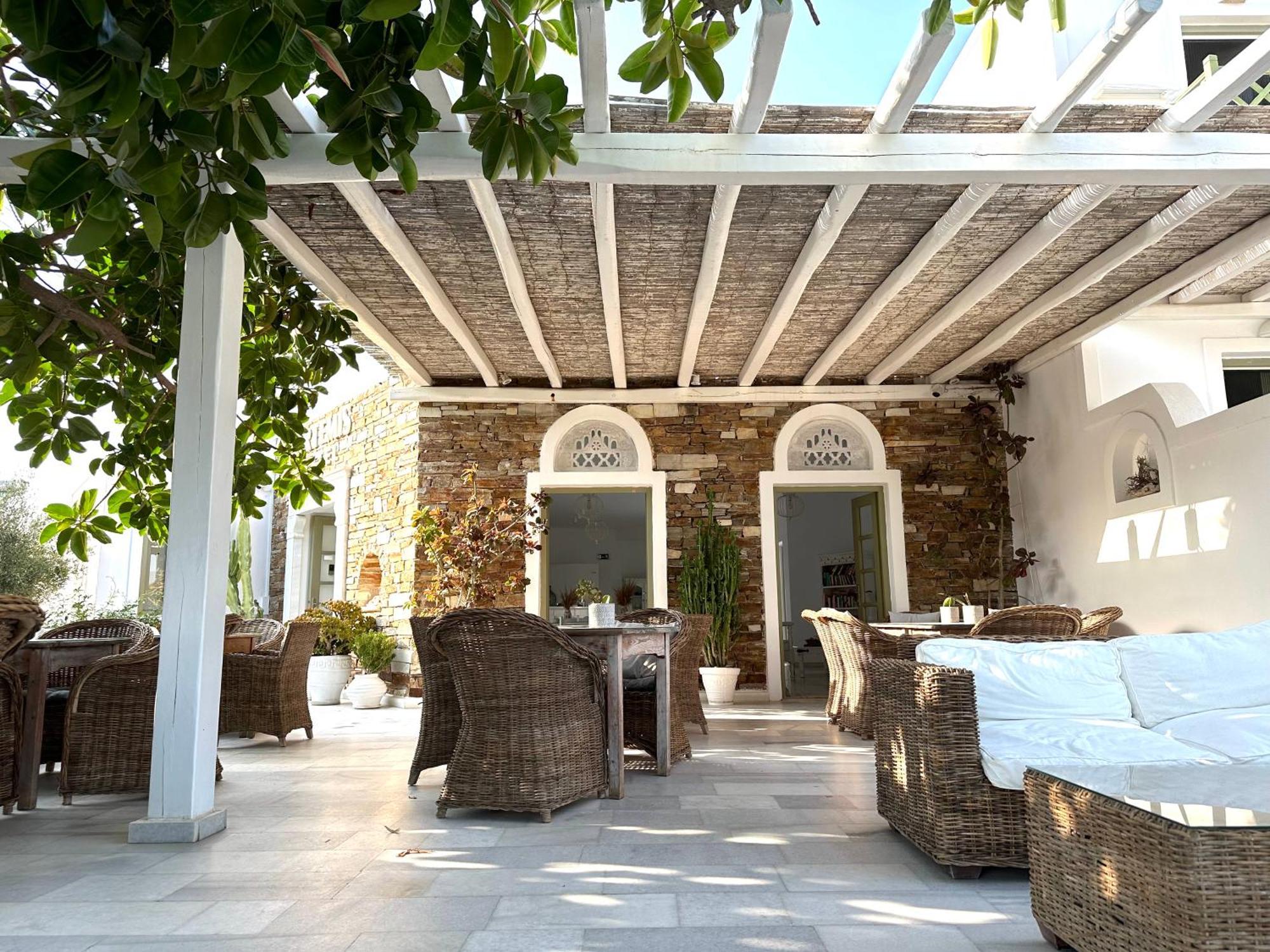 Artemis Hotel Antiparos Town エクステリア 写真