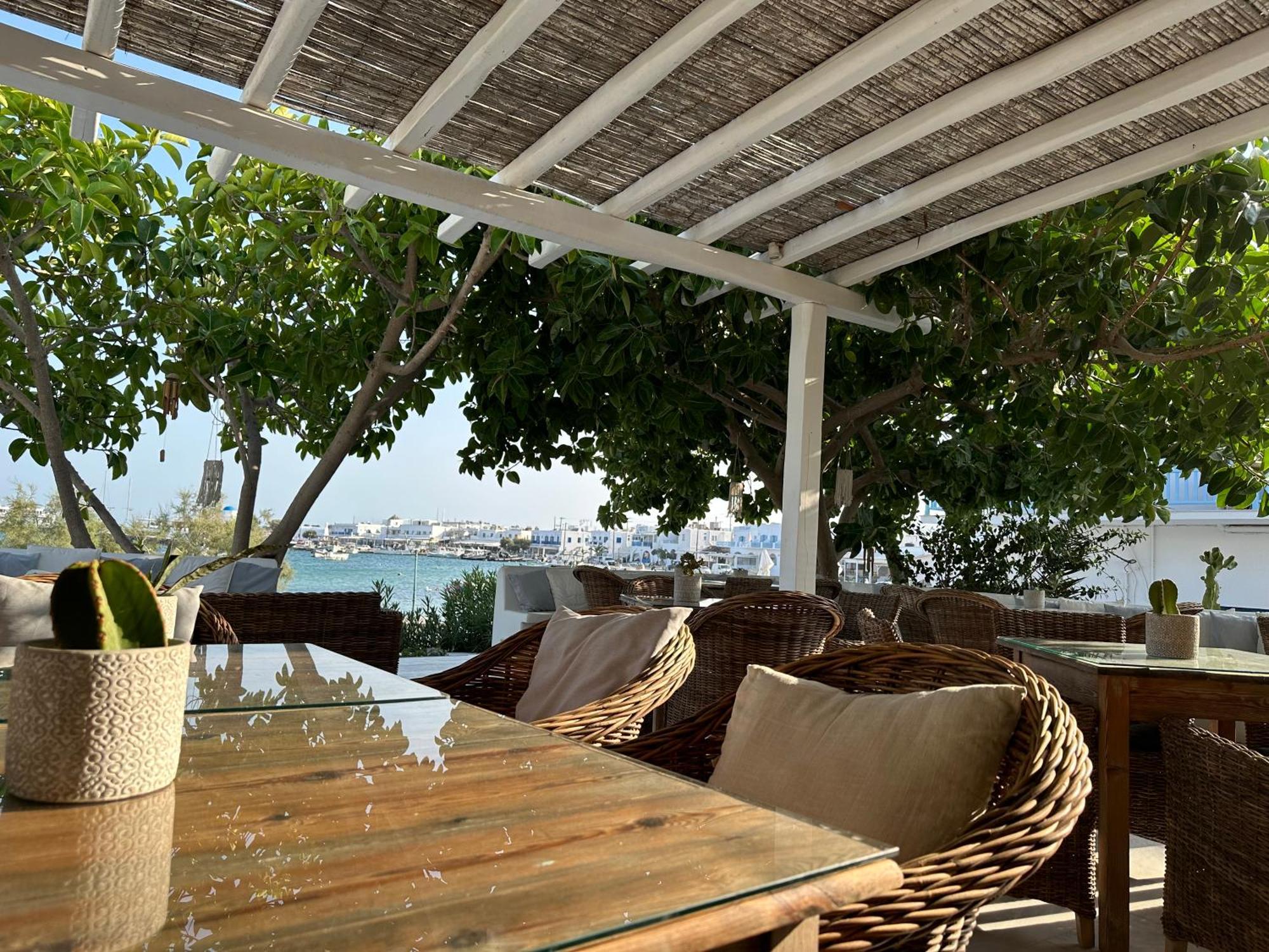 Artemis Hotel Antiparos Town エクステリア 写真