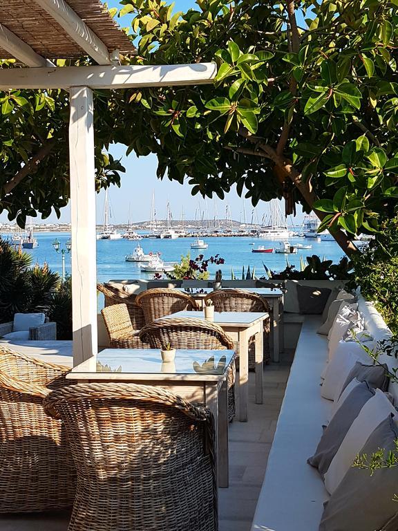 Artemis Hotel Antiparos Town エクステリア 写真