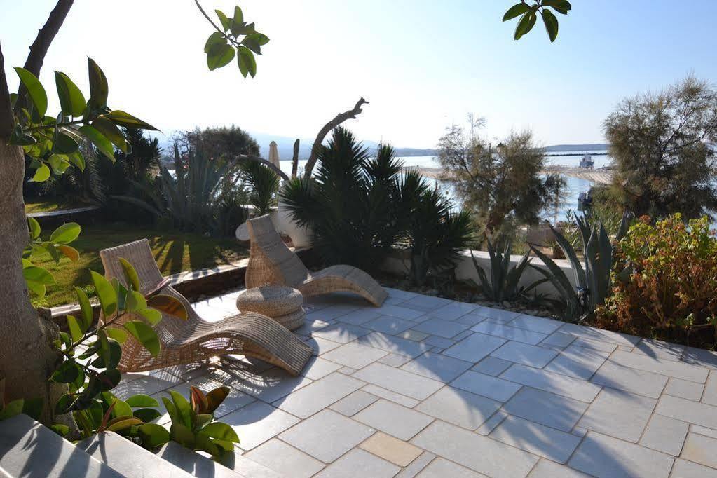 Artemis Hotel Antiparos Town エクステリア 写真