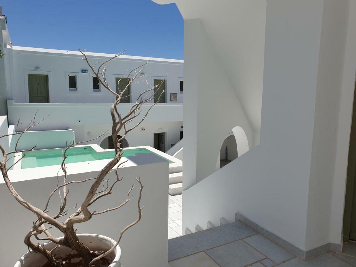 Artemis Hotel Antiparos Town エクステリア 写真